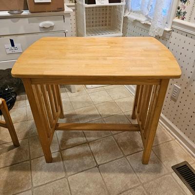 Small Wooden Table & Chairs (K-JS)