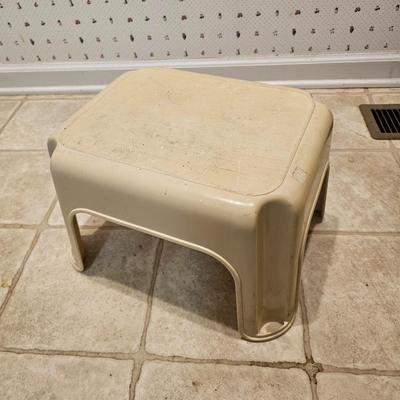 Stepstools, Shelves & Lazy Susans (K-JS)