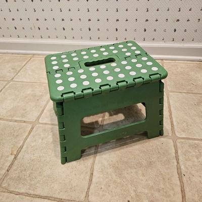 Stepstools, Shelves & Lazy Susans (K-JS)