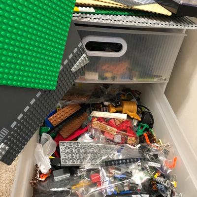 MEGA Lego Lot w/ containers (Many Star Wars)