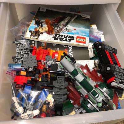 MEGA Lego Lot w/ containers (Many Star Wars)