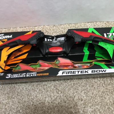 New in Box; Clip-N-Roll Skates, Nerf Firetek Bow & 3 in 1 Spider & Solar Robot