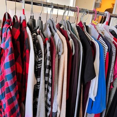 Big Mixed Lot Womenâ€™s Tops Sz SM- MD
