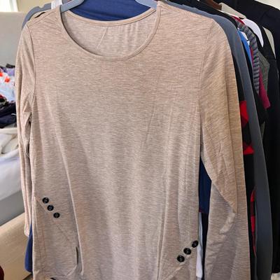 Big Mixed Lot Womenâ€™s Tops Sz SM- MD