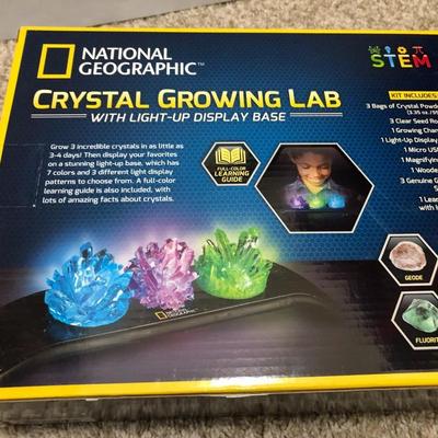 National Geographic Crystal & Gemstone Kits ***new in box