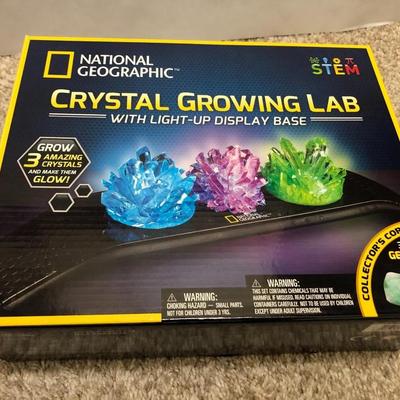 National Geographic Crystal & Gemstone Kits ***new in box