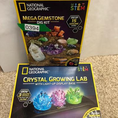 National Geographic Crystal & Gemstone Kits ***new in box