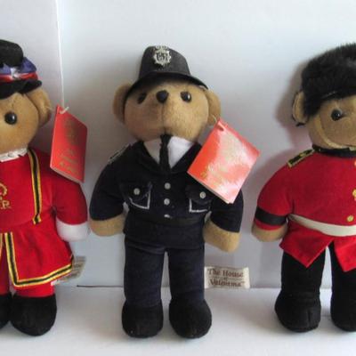 Lot 345: Softy Souvenirs of London, 3 Plush Bear Guards