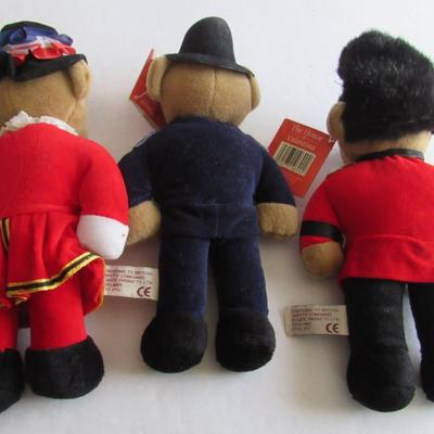 Lot 345: Softy Souvenirs of London, 3 Plush Bear Guards