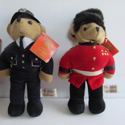 Lot 345: Softy Souvenirs of London, 3 Plush Bear Guards