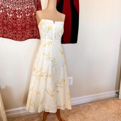 Lot Womenâ€™s Dresses Skirt Sz. SM