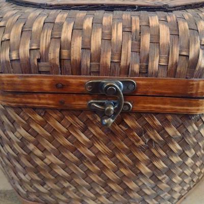 Rattan Weave Large Lidded Basket