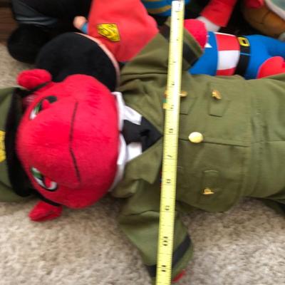 Collectible Plush Toys / Stuffed Characters