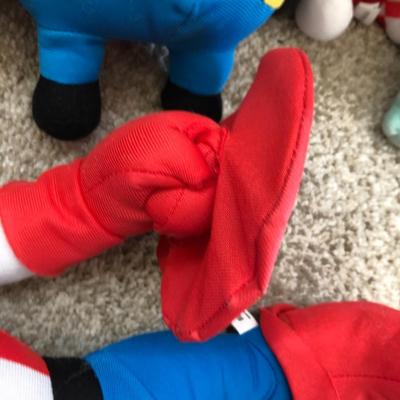 Collectible Plush Toys / Stuffed Characters