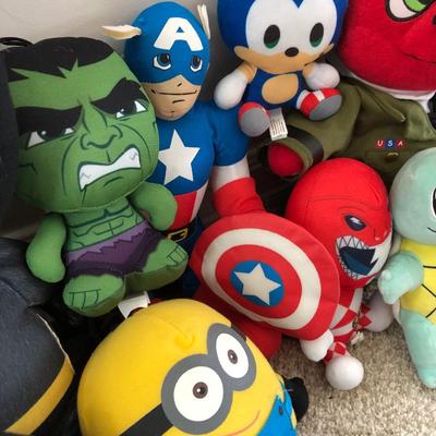 Collectible Plush Toys / Stuffed Characters