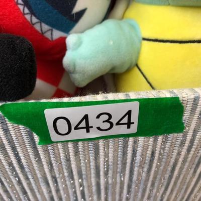 Collectible Plush Toys / Stuffed Characters