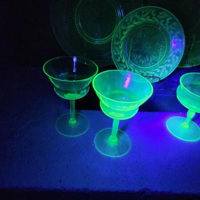 Uranium glass lot