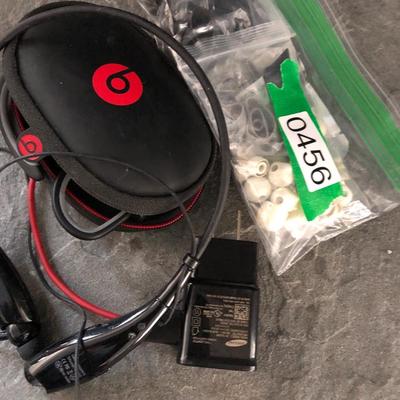 BEATS, SoundPeats, Super Tips & Samsung Charger