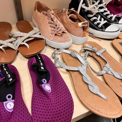 Mixed Lot Womenâ€™s Shoes Sz 6