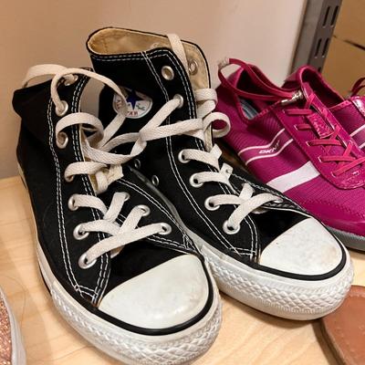 Mixed Lot Womenâ€™s Shoes Sz 6