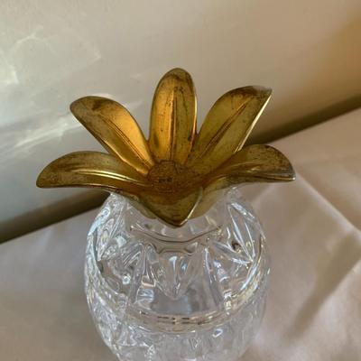 Glass pineapple jar with lid