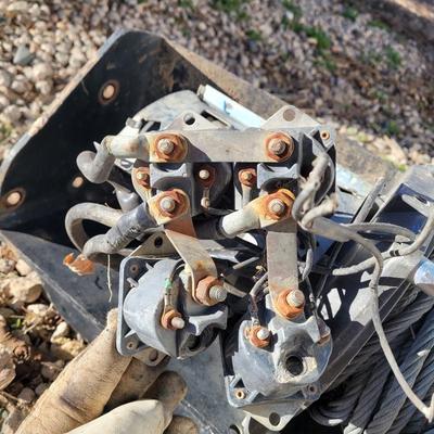 Heavy duty electric truck winch