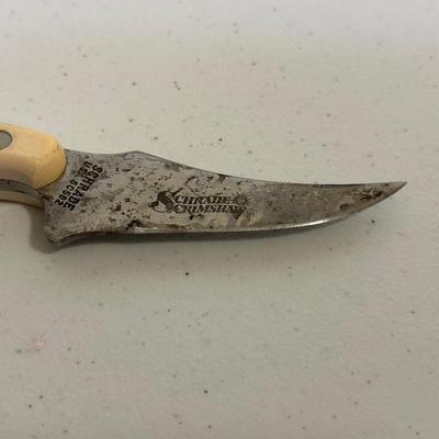 VICTORINOX SWISS ARMY KNIFE AND SCHRADE SCRIMSHAW SHARPFINGER KNIFE