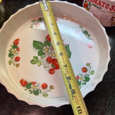 Fun Mixed Lot Kitchen Items