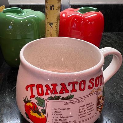 Fun Mixed Lot Kitchen Items