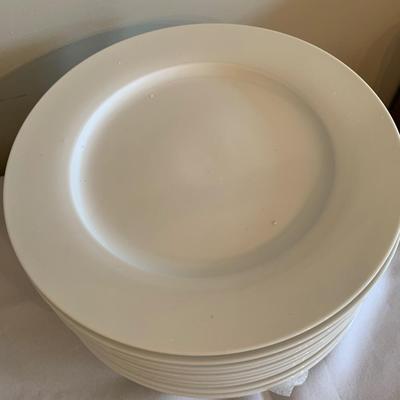 14 Everyday White Dinner Plates 11" diameter