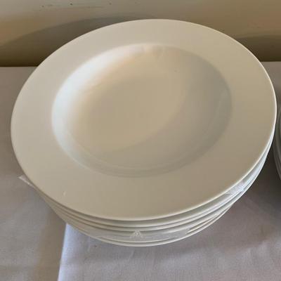 14 white soup/salad bowls Pasta Bowls