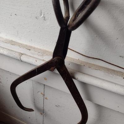 Large Vintage Metal Ice Tongs