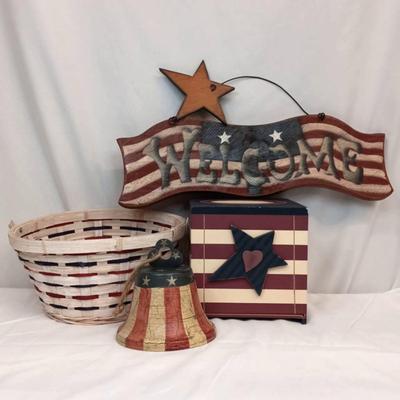 Lot of 4 America Decor