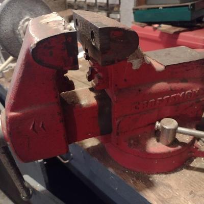 Craftsman 4" Benchtop Vise