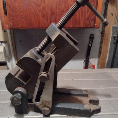 Adjustable Angle Machinist Bench Vise
