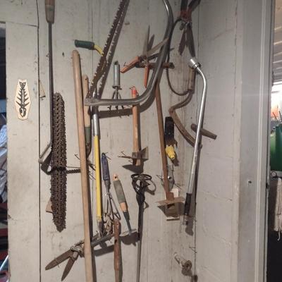 Collection of Hand Tools and Ladders (See All Pictures)