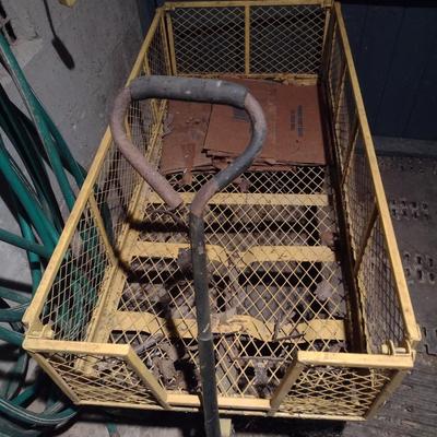 Metal Garden Pull Cart with Pnuematic Tires