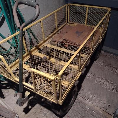 Metal Garden Pull Cart with Pnuematic Tires