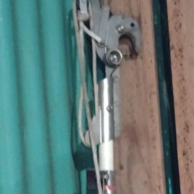 Pole Limb Pruner and Limb Saw