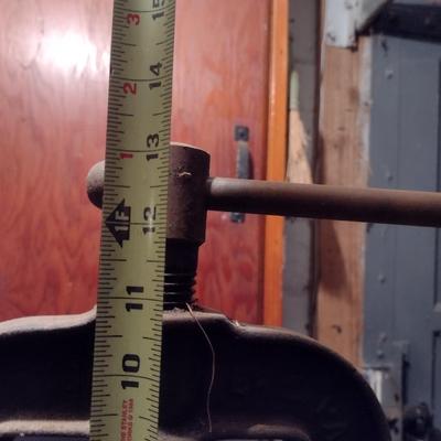 Antique Cast Iron Erie Tool Works Pipe Vise