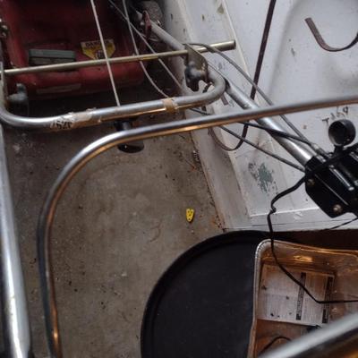 Troy-Bilt Lawn Mower with Briggs and Stratton Motor