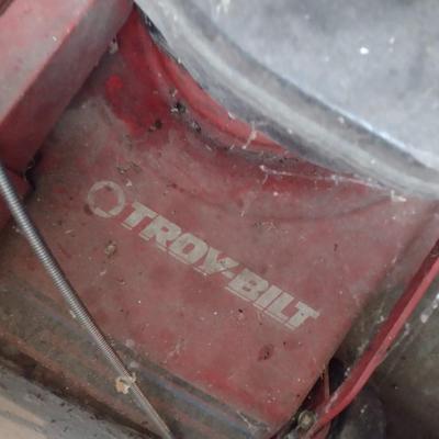 Troy-Bilt Lawn Mower with Briggs and Stratton Motor