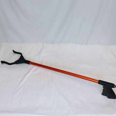 Brand New Long Reach Mechanical Grabber