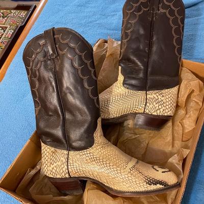 J. Chisholm Boots Size 10D