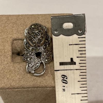 Flower design rhodium EP ring
