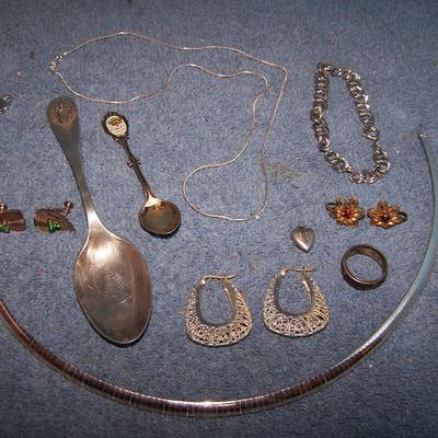 LOT 31 GREAT VINTAGE STERLING JEWELRY plus