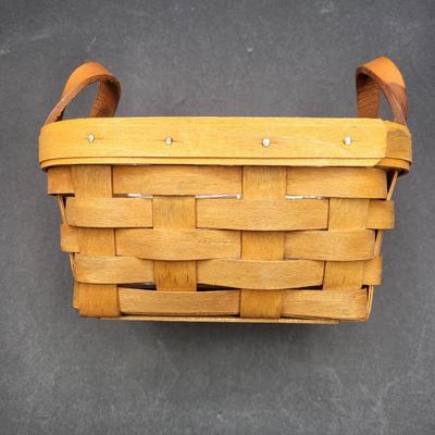 1997 Longaberger Basket Hand Woven