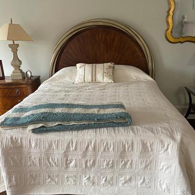 Queen Size Bed with Beauty Rest Mattress
