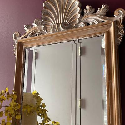 Vintage Hollywood Regency Shell Motif Mirror