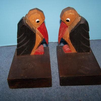 LOT 77 WONDERFUL VINTAGE CARVED PAINTED WOODEN ITEMS GERMANY--BOOKENDS
